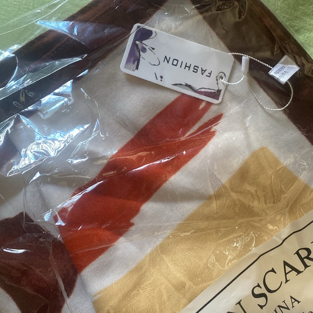 Vibrant Abstract Patterned Scarf - Picture 4 of 4